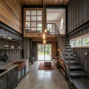 Nowoczesny Dom Modułowy z Kontenerów – Styl Industrial Loft - wnętrze